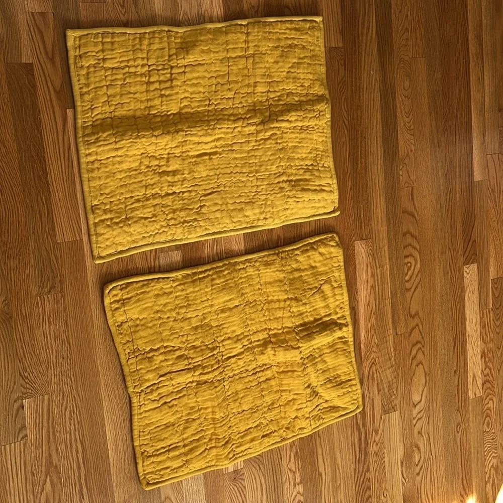 Anthropologie Reversible Airy Gauze Quilt Size King New Plus